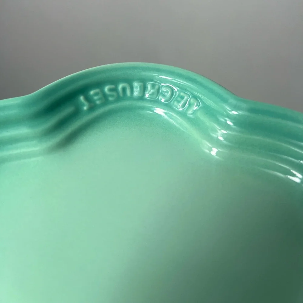 Le Creuset description add