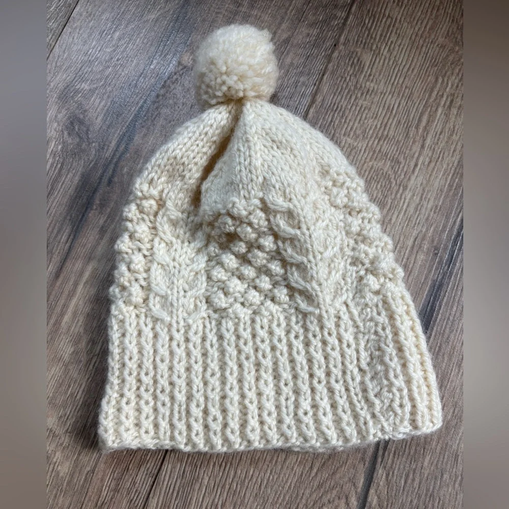 Hand knit natural size