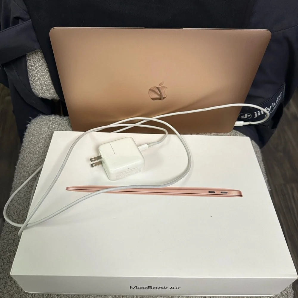 Apple sleek 13”