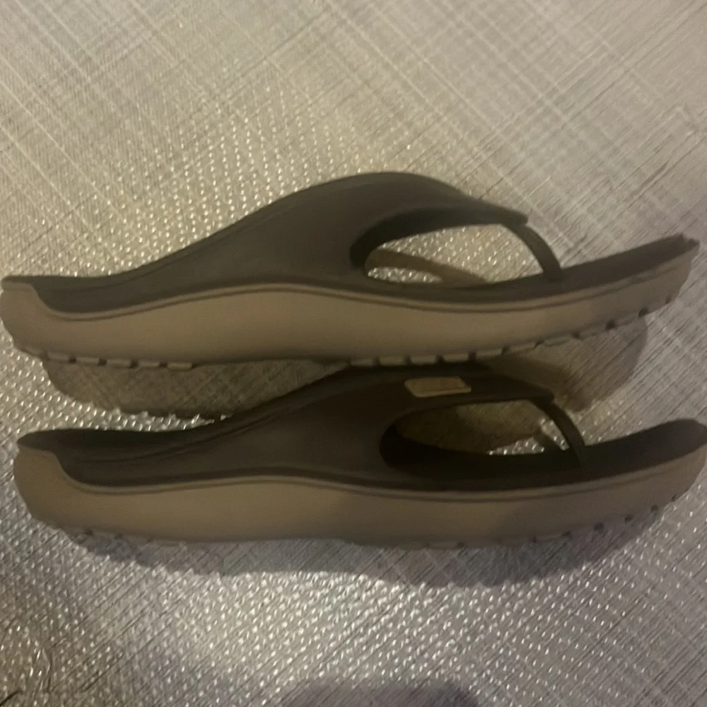 CROCS unisex black