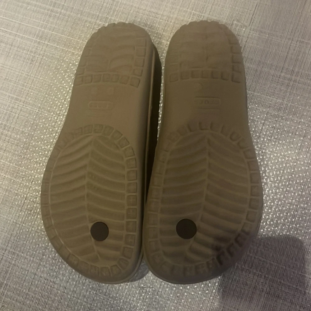 CROCS unisex black