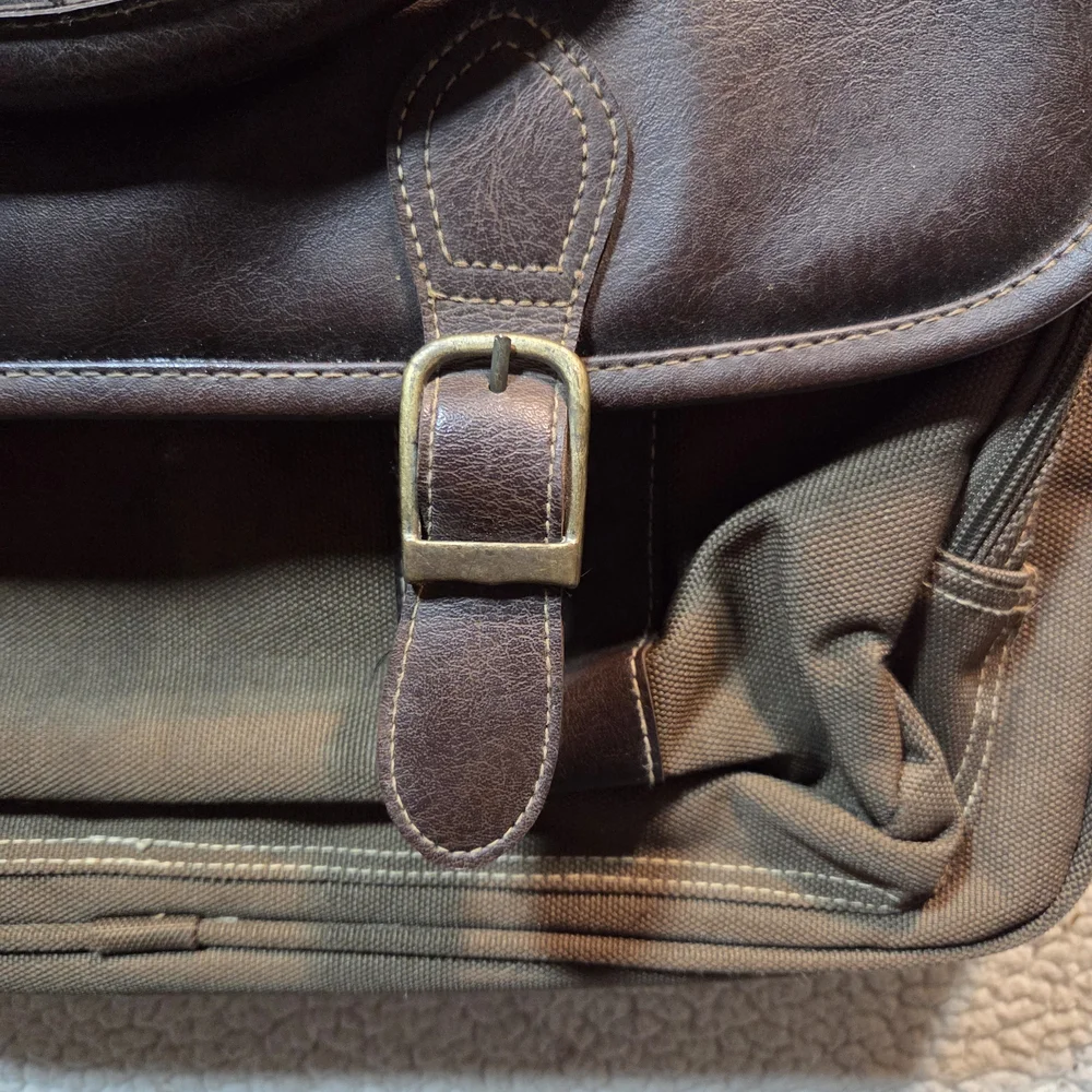 U.S. Luggage stylish durable