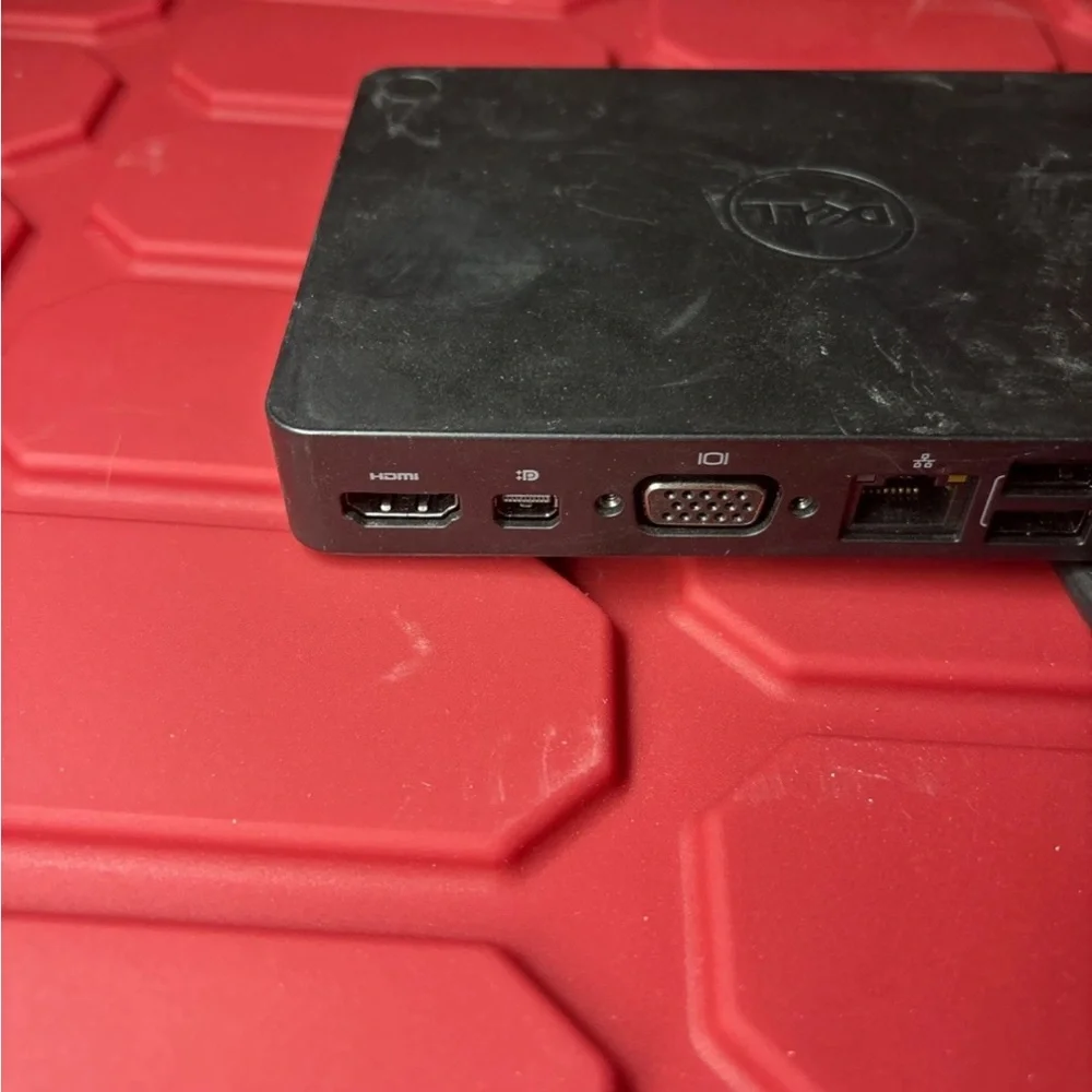 DELL WD15 K17A 05FDDV USB-C Docking Station K17A001 HDMI -NO POWER ADAPTER