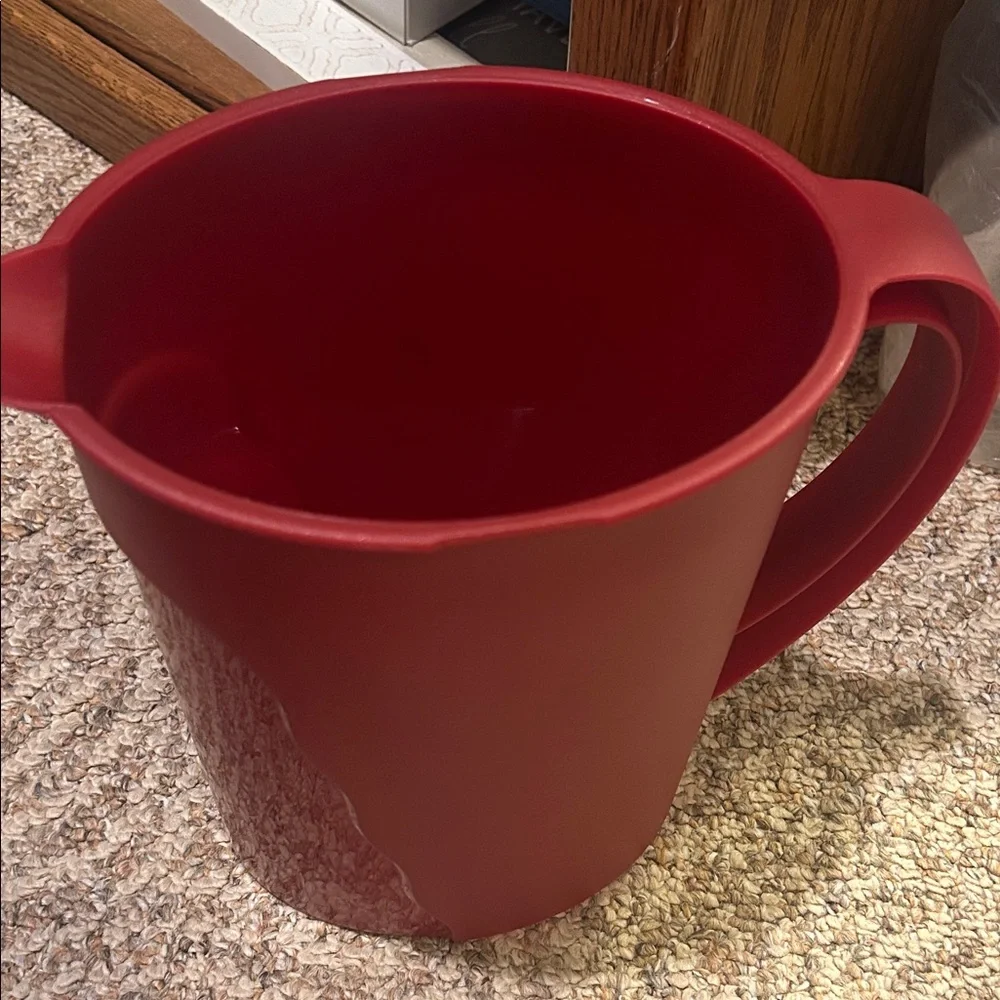 Tupperware Impressions 1 gallon Red Pitcher with Handle no lid NEW