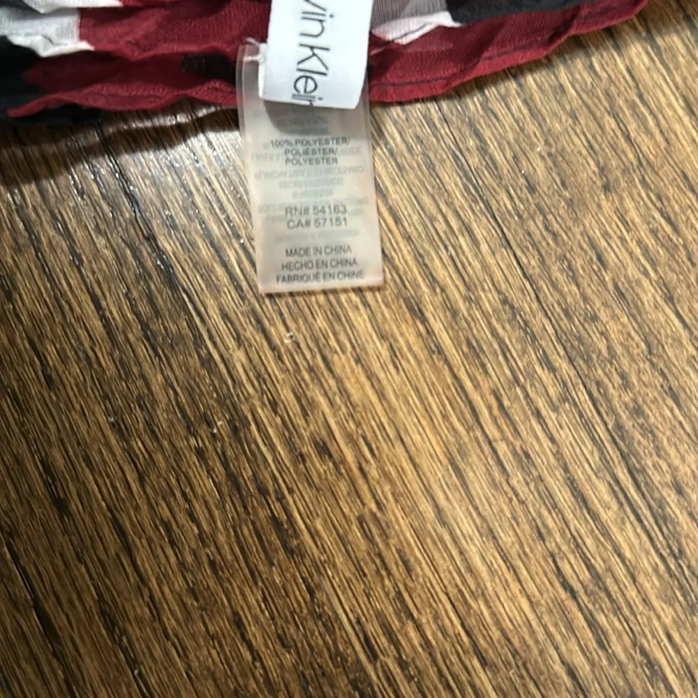 Calvin Klein 36x73 Inch Thin Printed Breathable Summer Neck Scarf Head Wrap