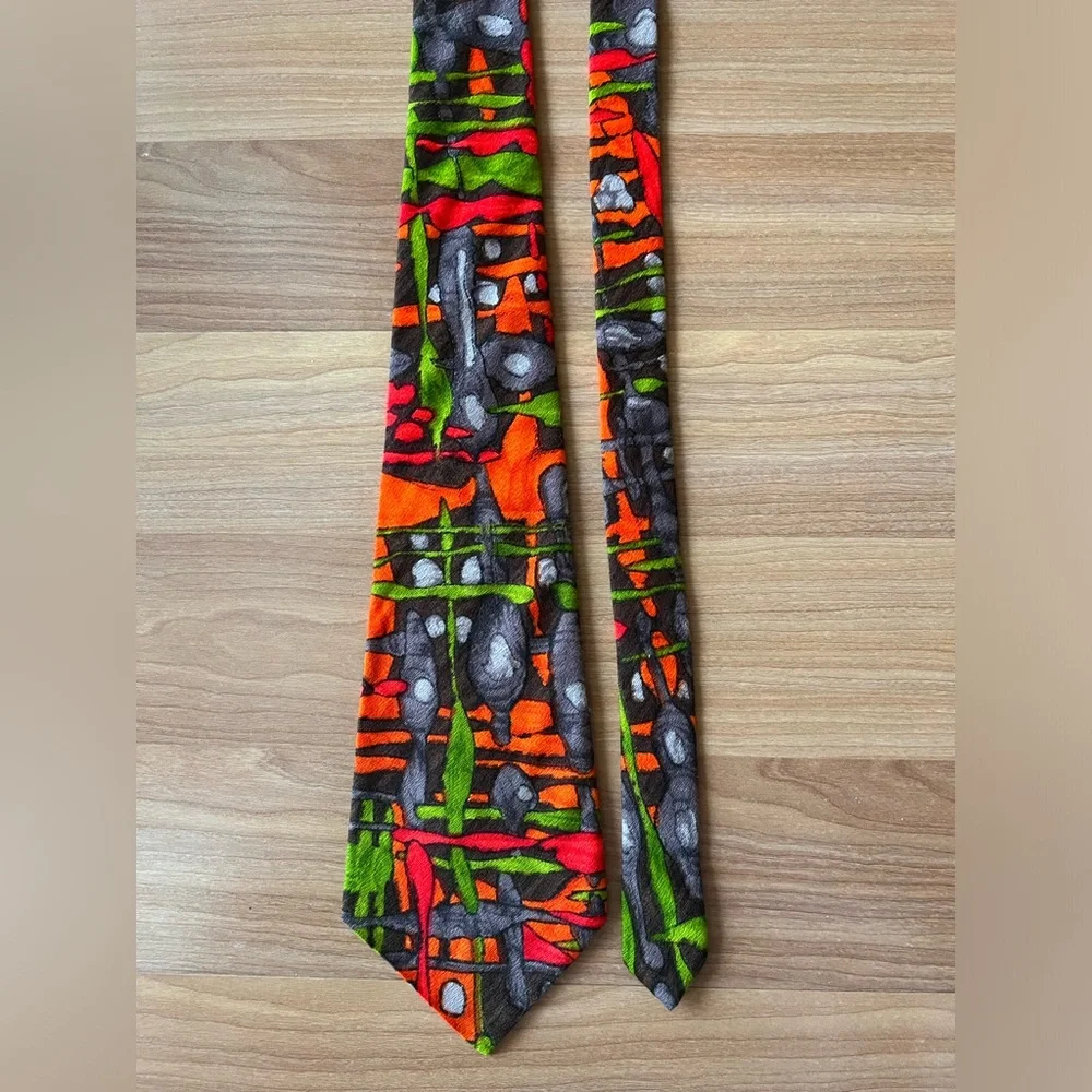 Jasmine Way vintage necktie