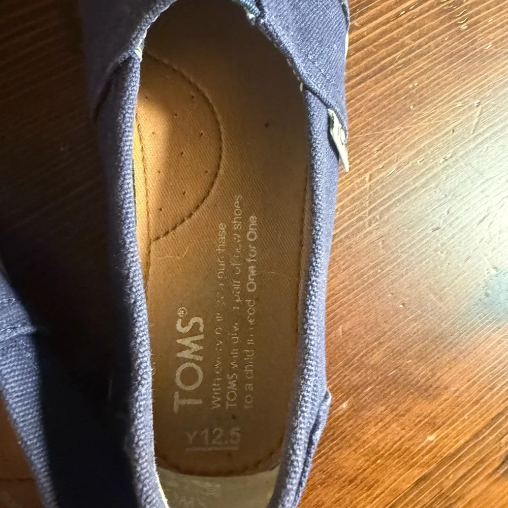 Toms slip moccasins easy