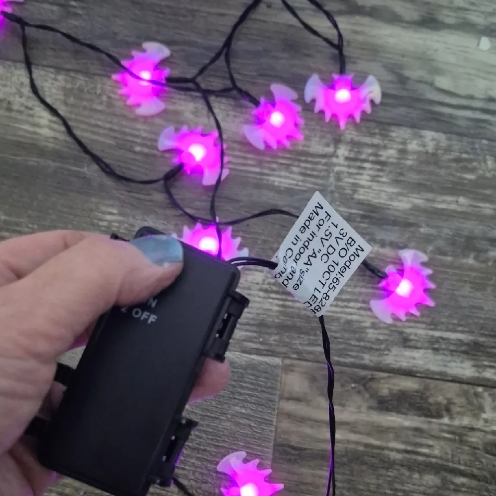 Spirit Halloween LED Bats String Lights Goth Bat Party Lights Purple