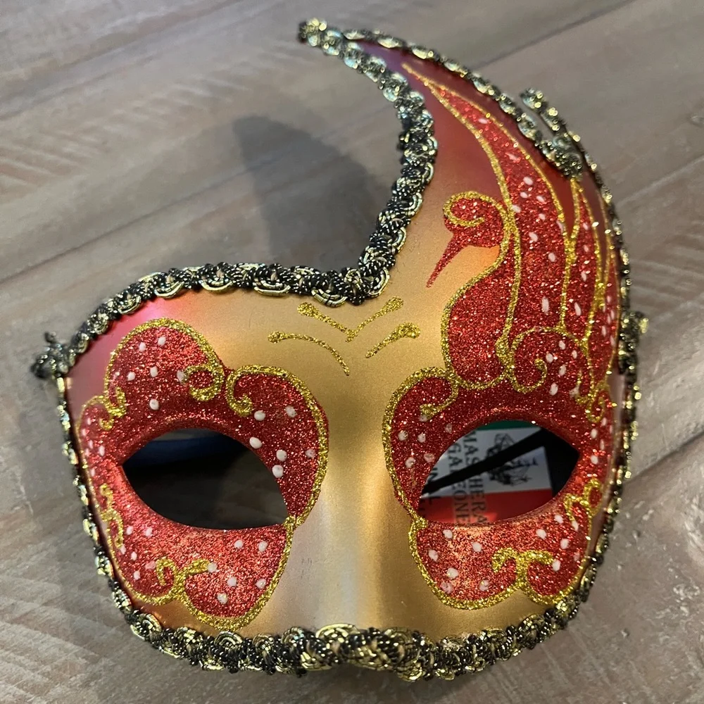 La Maschera Del Galeone nwt italian