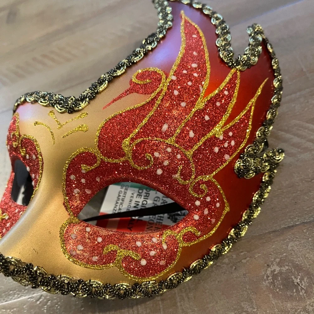 La Maschera Del Galeone nwt italian