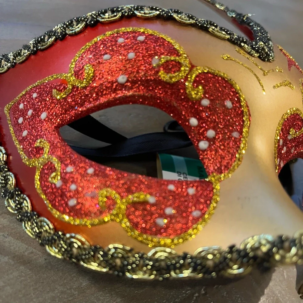La Maschera Del Galeone nwt italian
