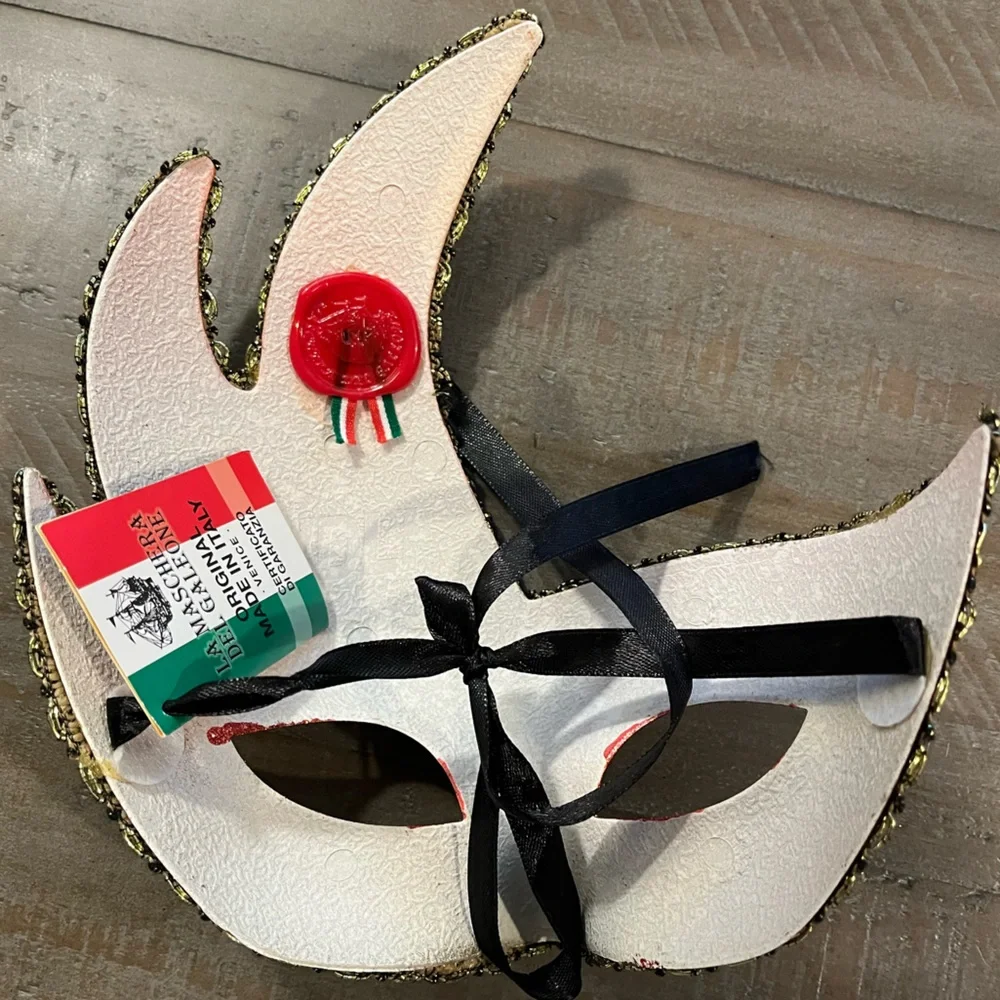 La Maschera Del Galeone nwt italian