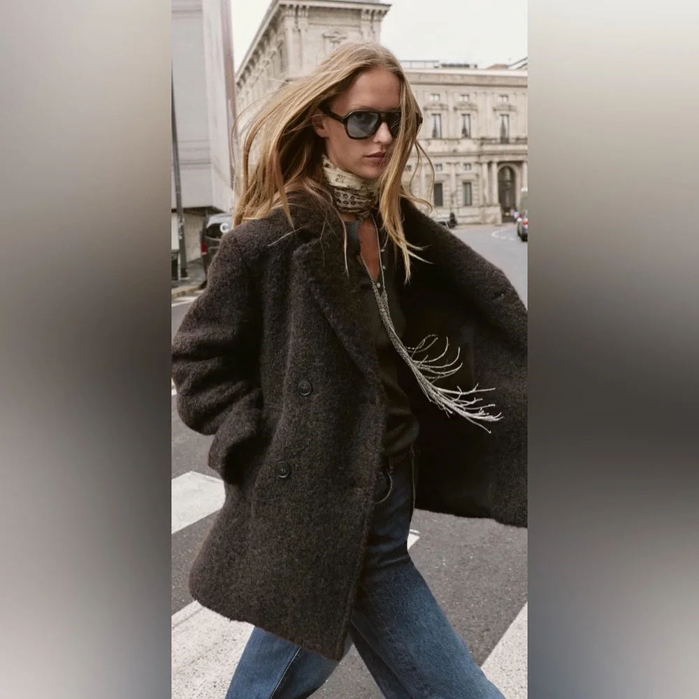 Zara stylish bouclé