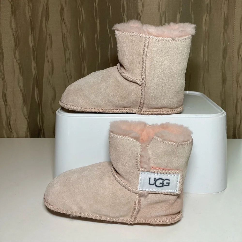 UGG pink home me
