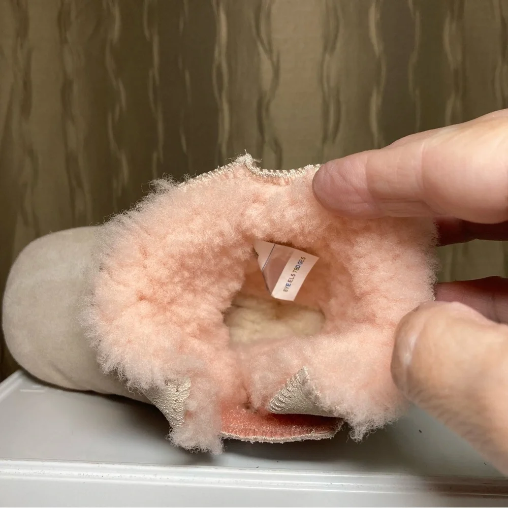 UGG orders wear details