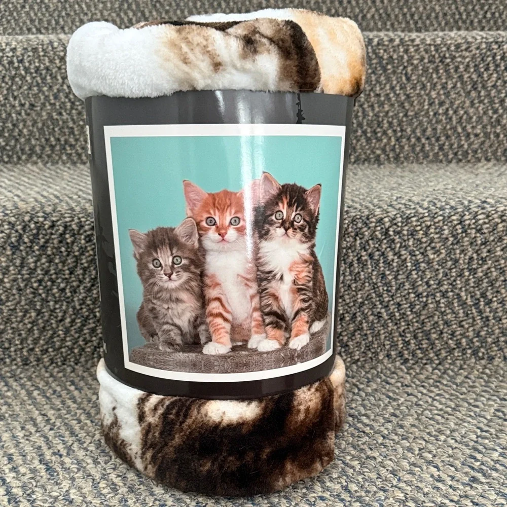 Cozy Cat Blanket - Brown and White