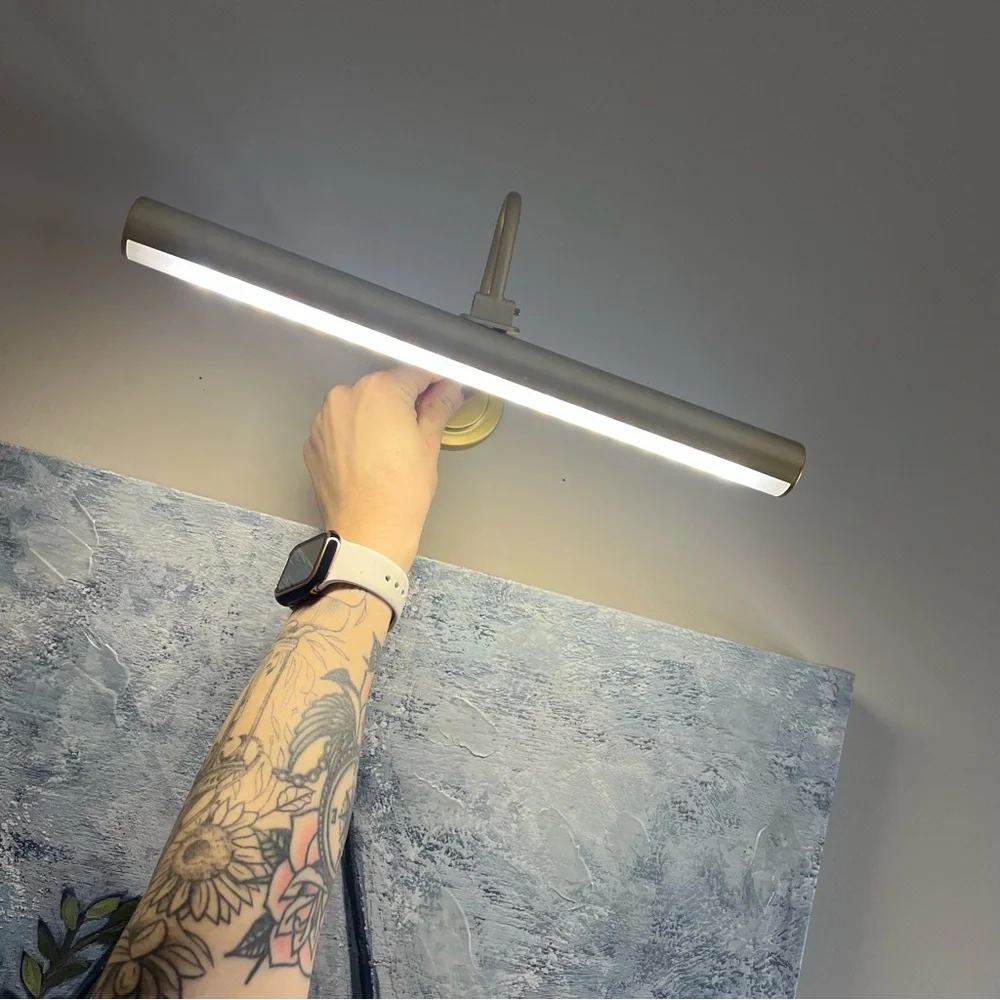 Gold Wall Display Light for Art or Photography