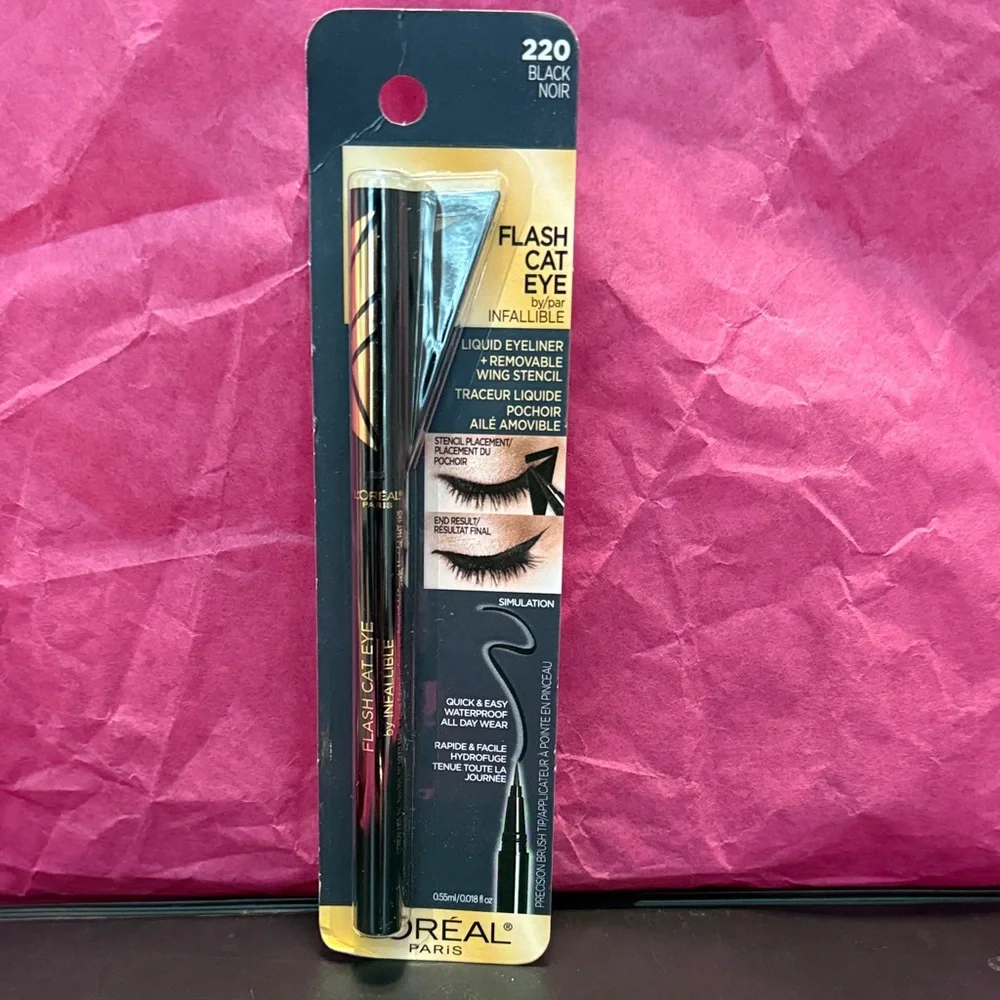 L'Oreal Flash Cat Eye Eyeliner in Noir