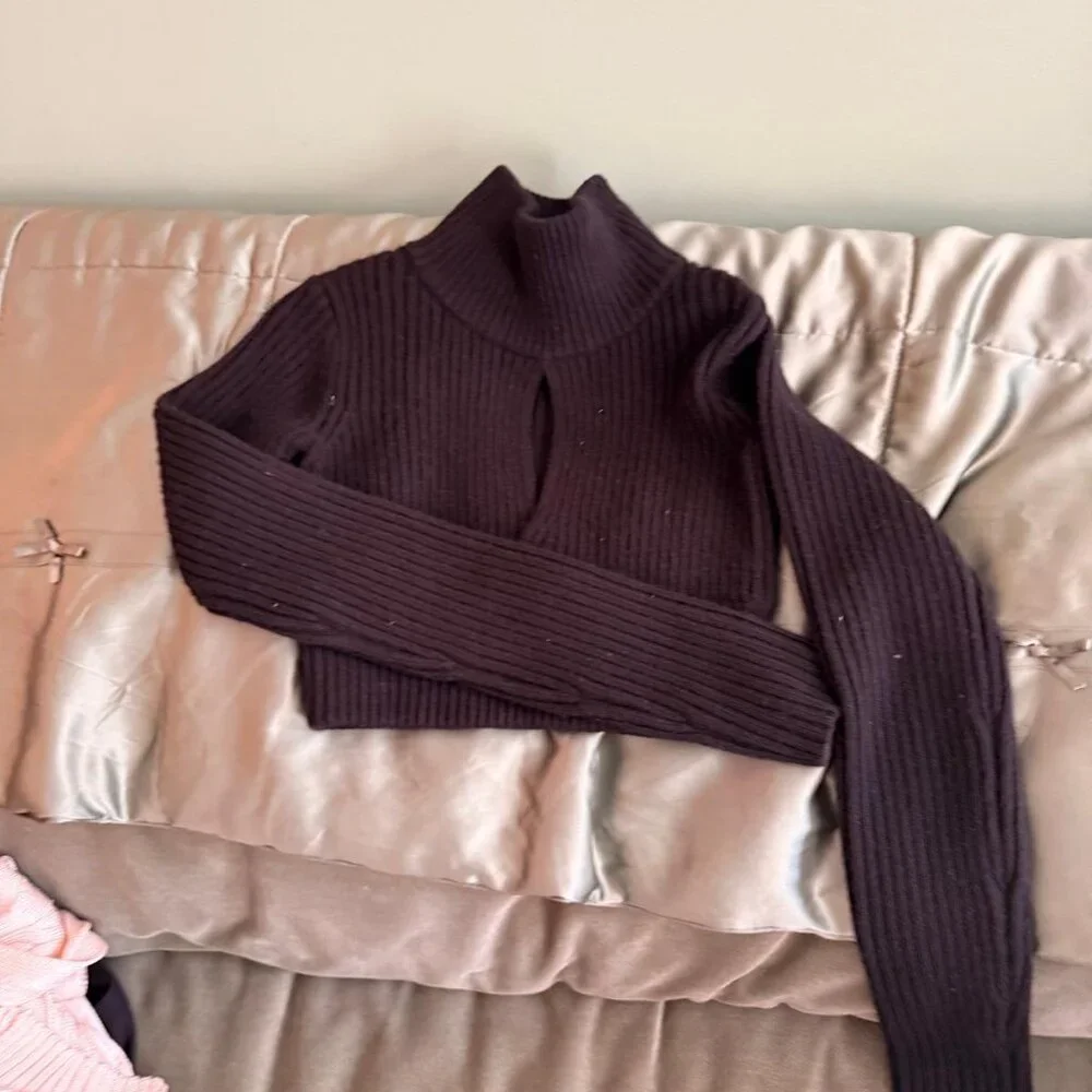 Alo Yoga flattering body