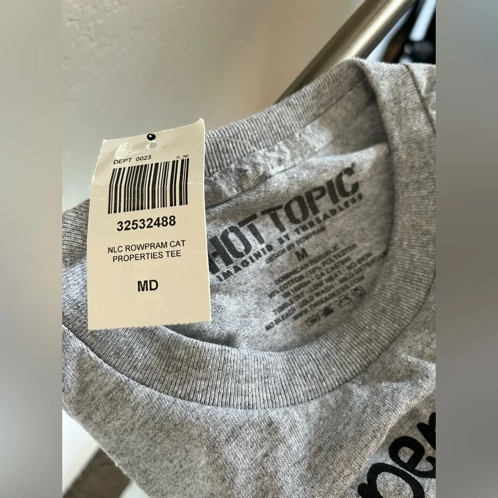 Hot Topic Gray Cat Properties T-Shirt
