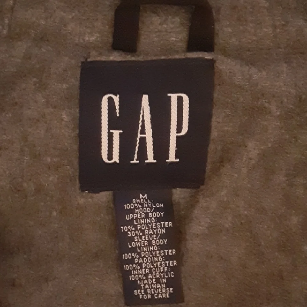 GAP stylish black