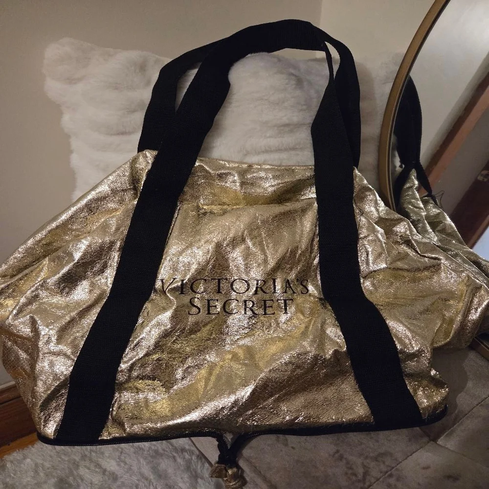 Women's Victoria's Secret Metallic Gold & Black Fold up zipper Tote Bag LooksNEW