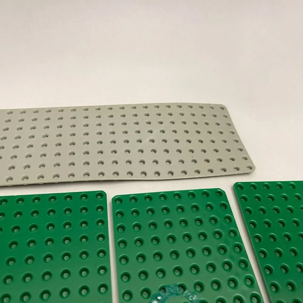 Lego vintage green