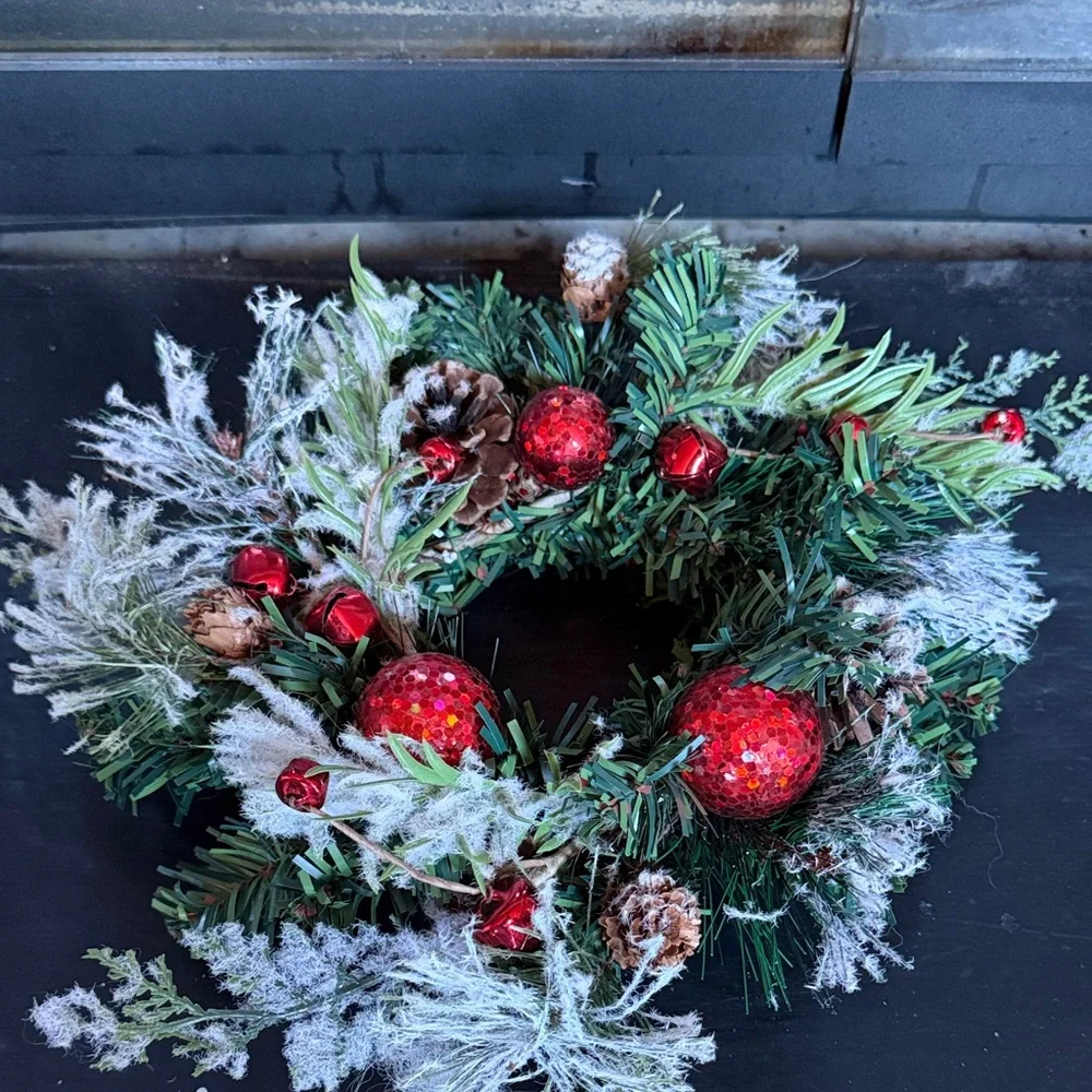 Festive Holiday candle wrap with Red Accents
