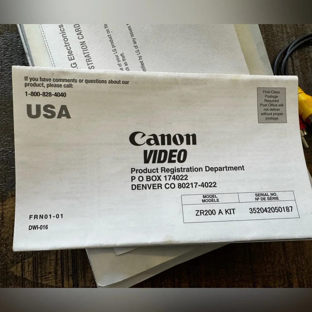 CANNON zr200 camcorder