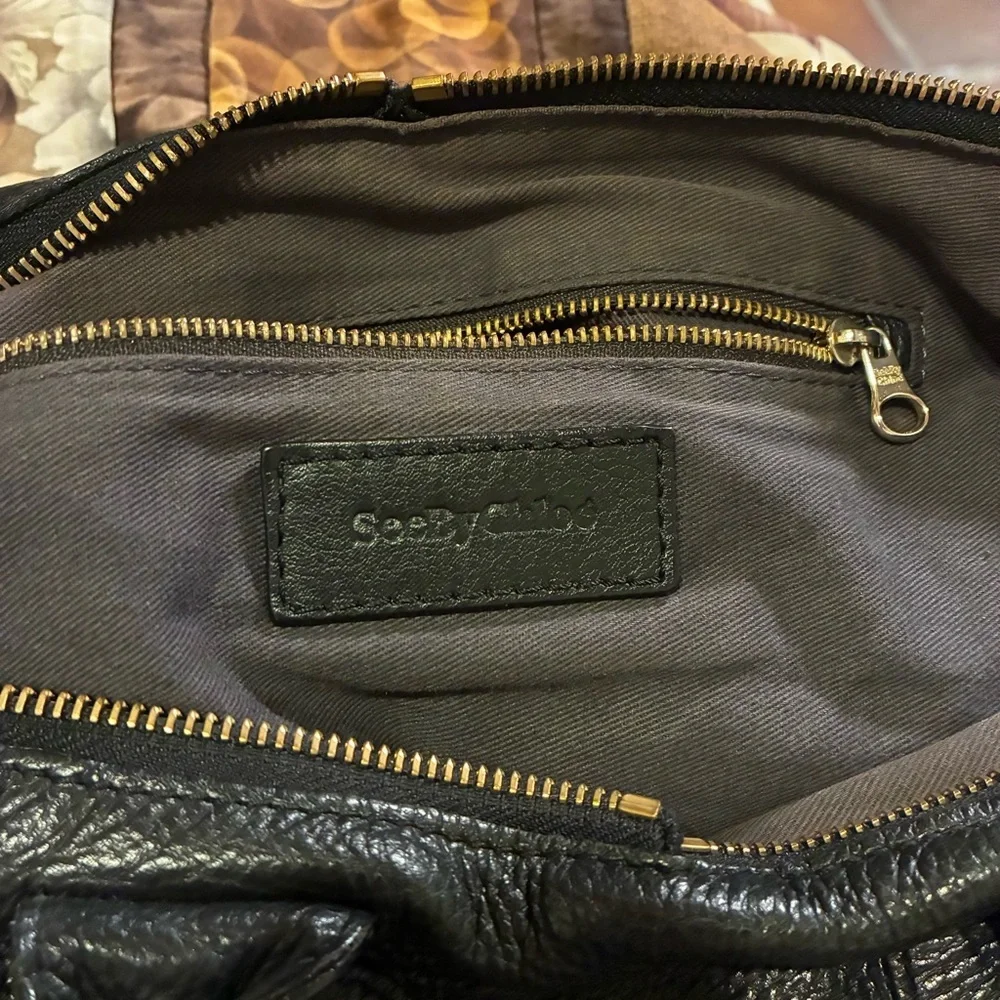 Chloé spacious same