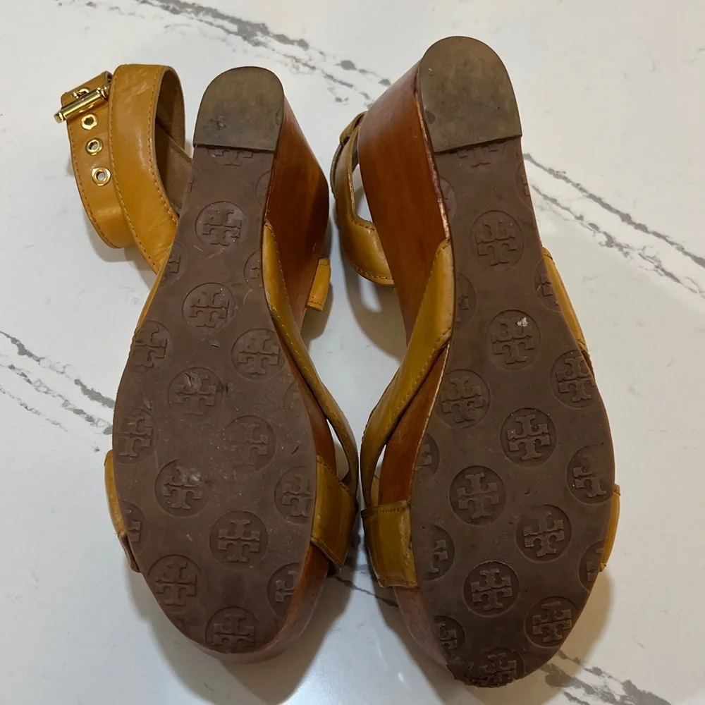 Tory Burch elegant tan