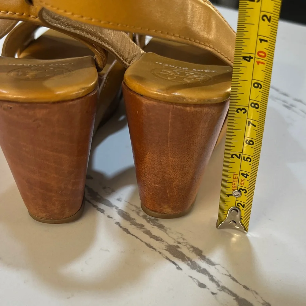 Tory Burch elegant tan