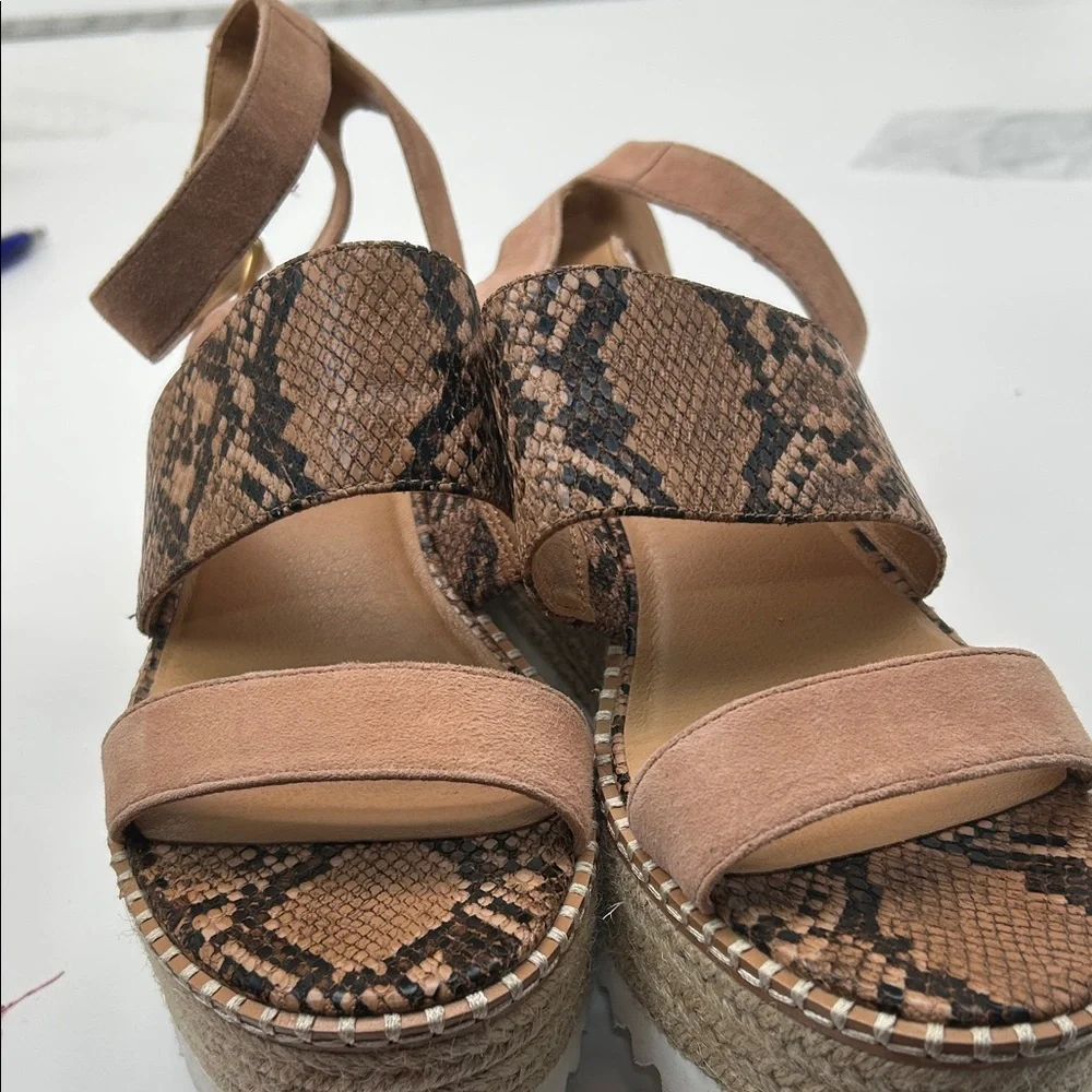 Crown Vintage Tan and Brown Snake Print Sandals