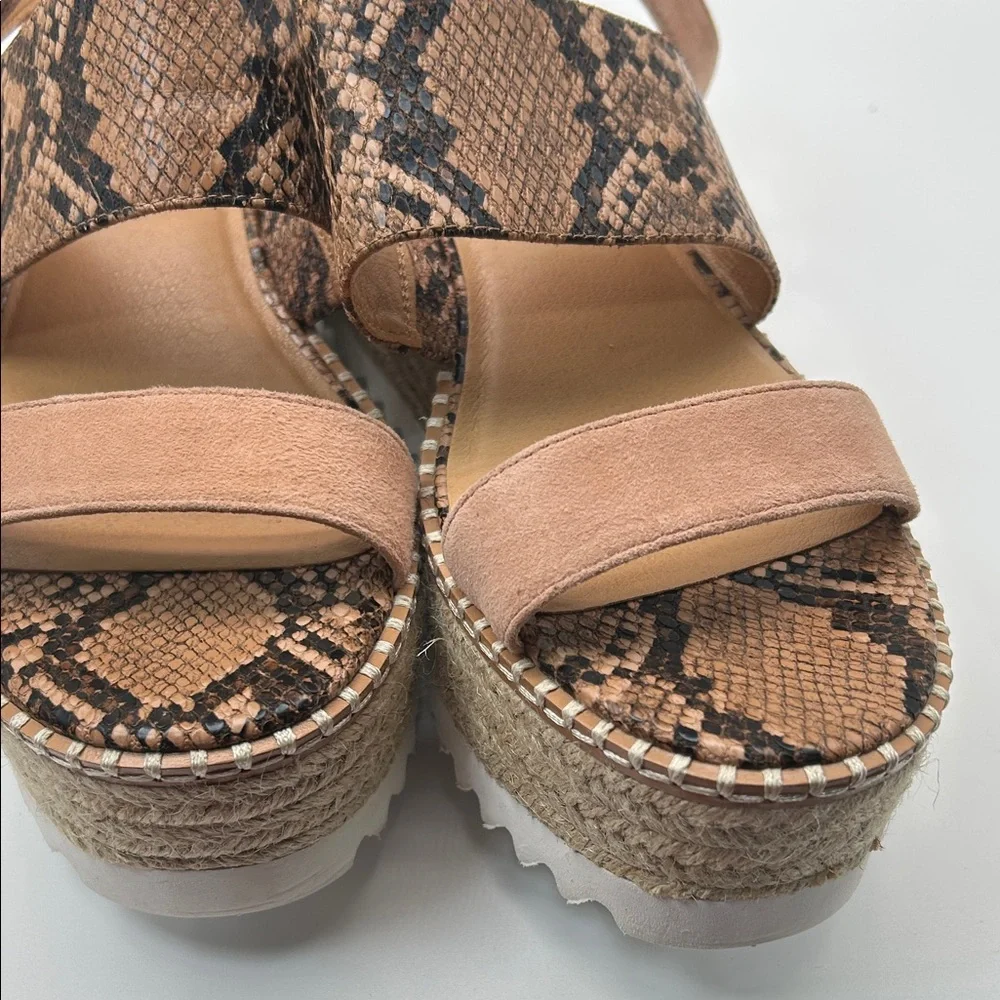 Crown Vintage Tan and Brown Snake Print Sandals