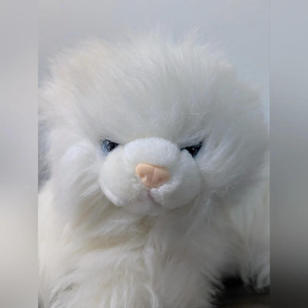 Vintage Kitty Kitty Kittens White Persian Cat Fluffy Blue Eyes A&A Plush 1992