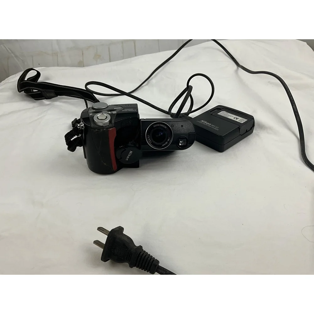 Nikon coolpix 4500