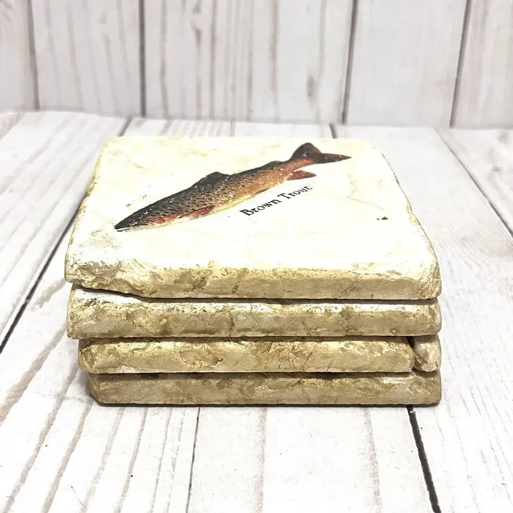 Studio Vertu brown fishing studio