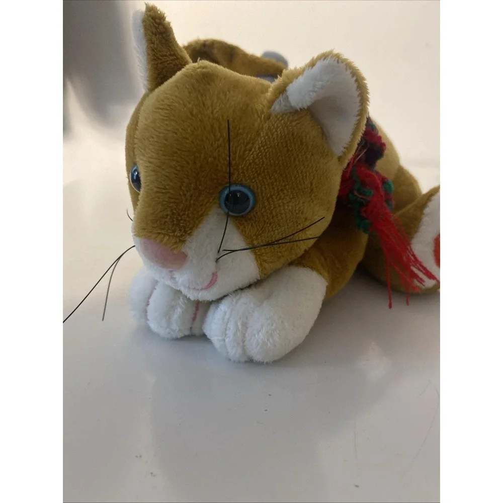 Vintage Pan Asian Creations Christmas Musical Cat with Mouse Tail Shakes