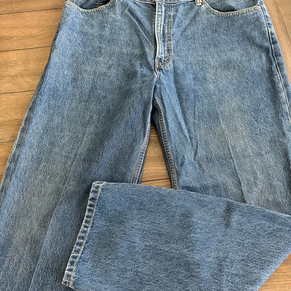Levis flaws stains