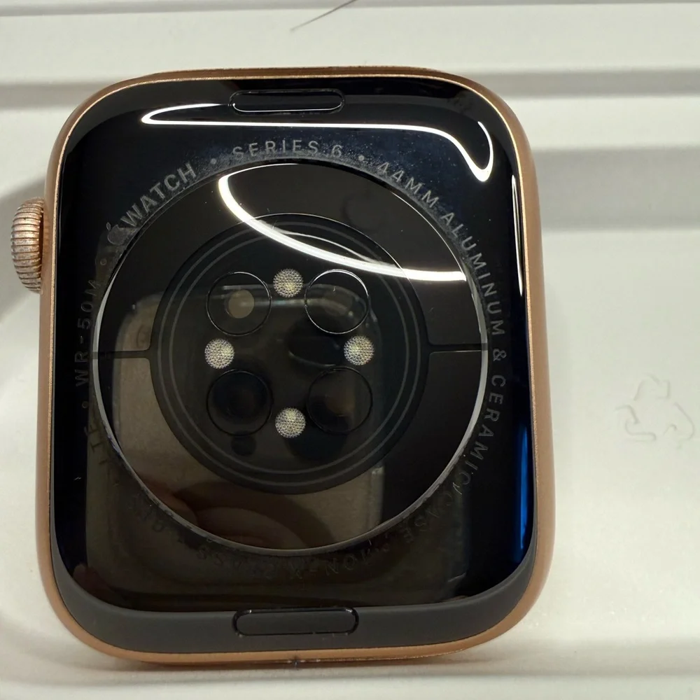 Apple cream includes charger