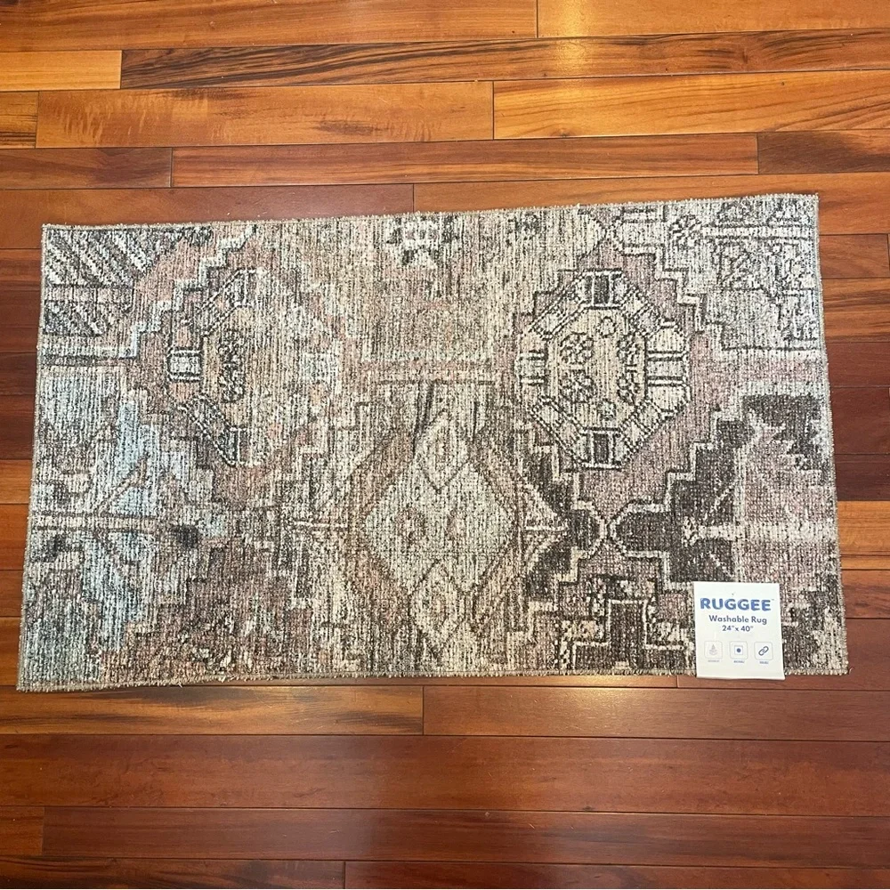 Ruggee Washable Area Rug NWT 24” X 40” Boho Tribal Neutral Farmhouse Absorbent