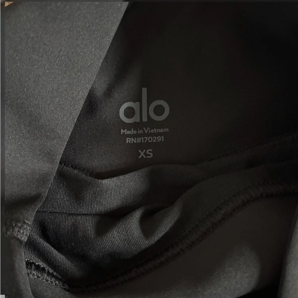 ALO Yoga brand new