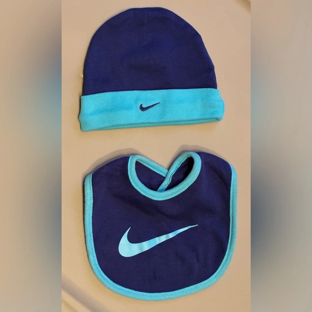 Nike Navy and Aqua Baby Bib and Beanie Set