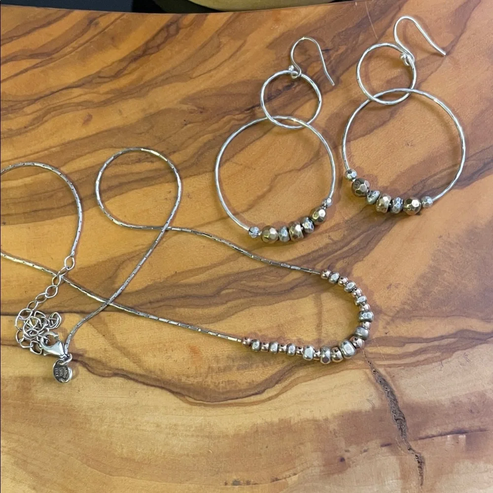 N/A earrings match