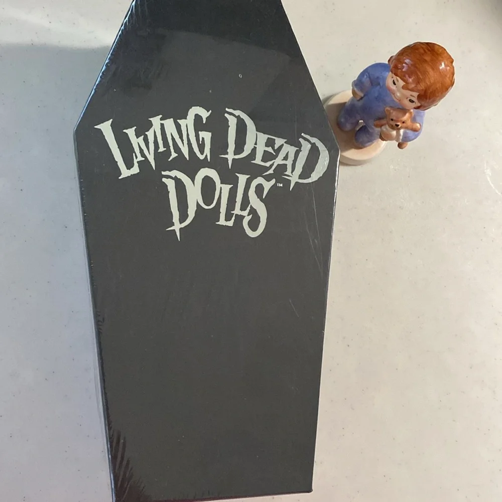 Mezco living dead