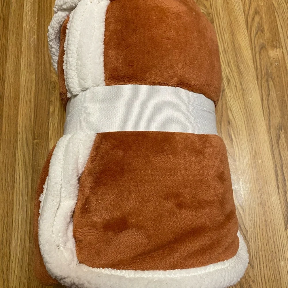 Mainstays Plush Throw with Faux Shearling in Sunburst Color 50x60 inches NWT
