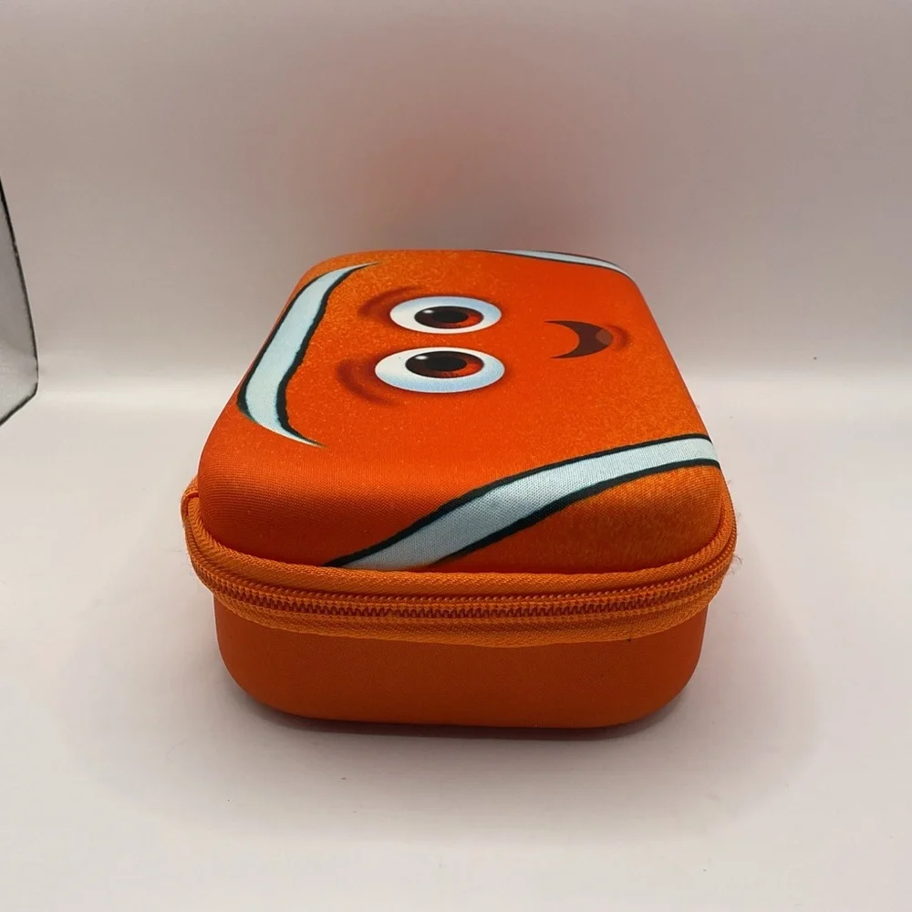 Disney design bright nemo