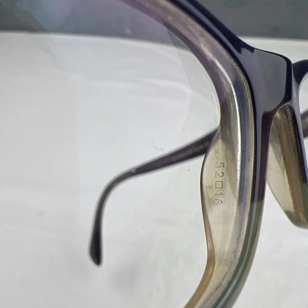 Ray-Ban photographed 16 unless