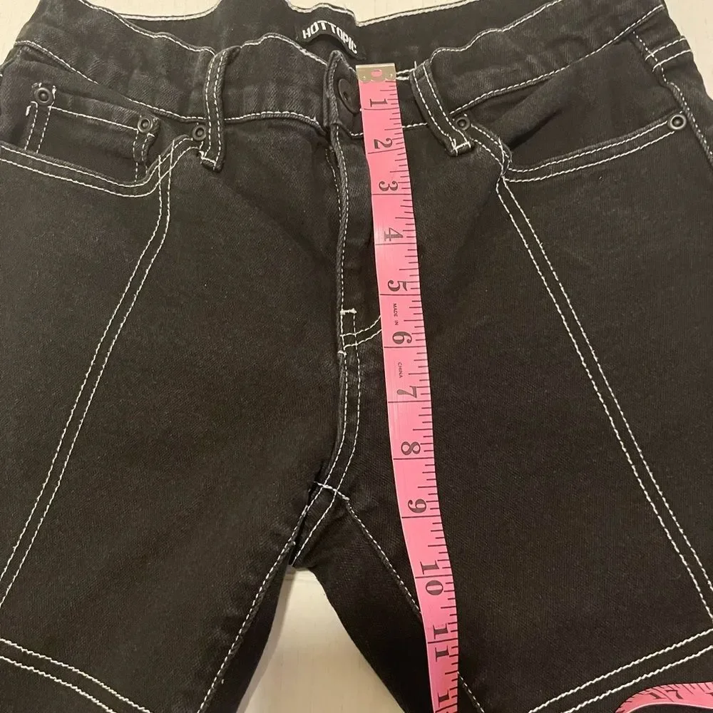 Hot Topic Women's Black jeans W28 X 32L
