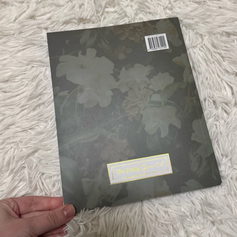 daily grace co. reflection floral